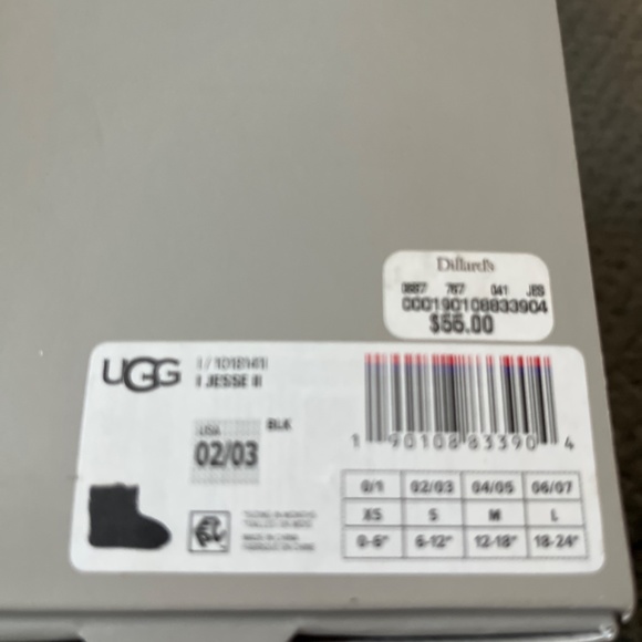 Gentle used Ugg baby boots - Picture 3 of 6